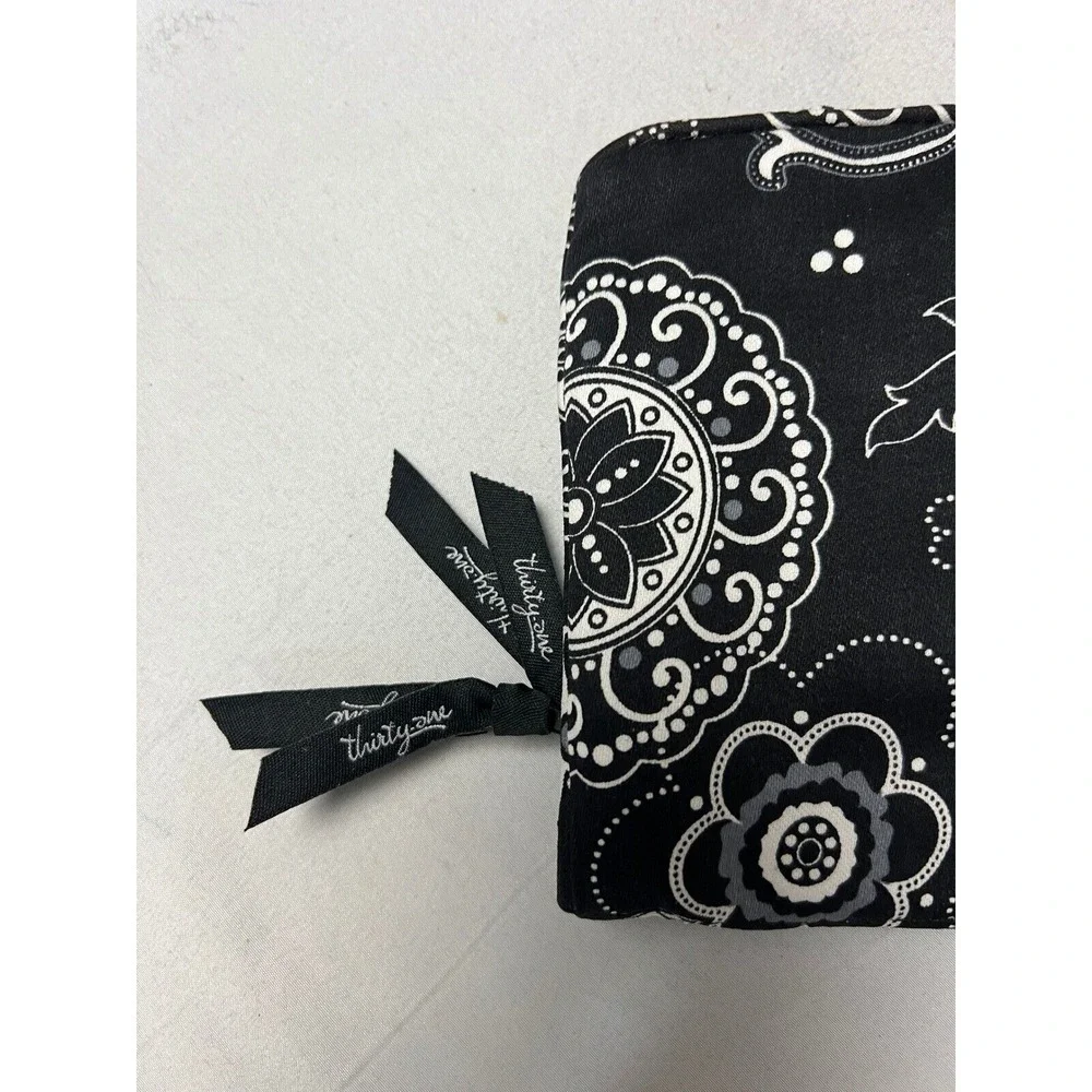 Thirty-One Jewelry Roll with Pouches 201A‎ Onyx Medallion Travel Organizer
